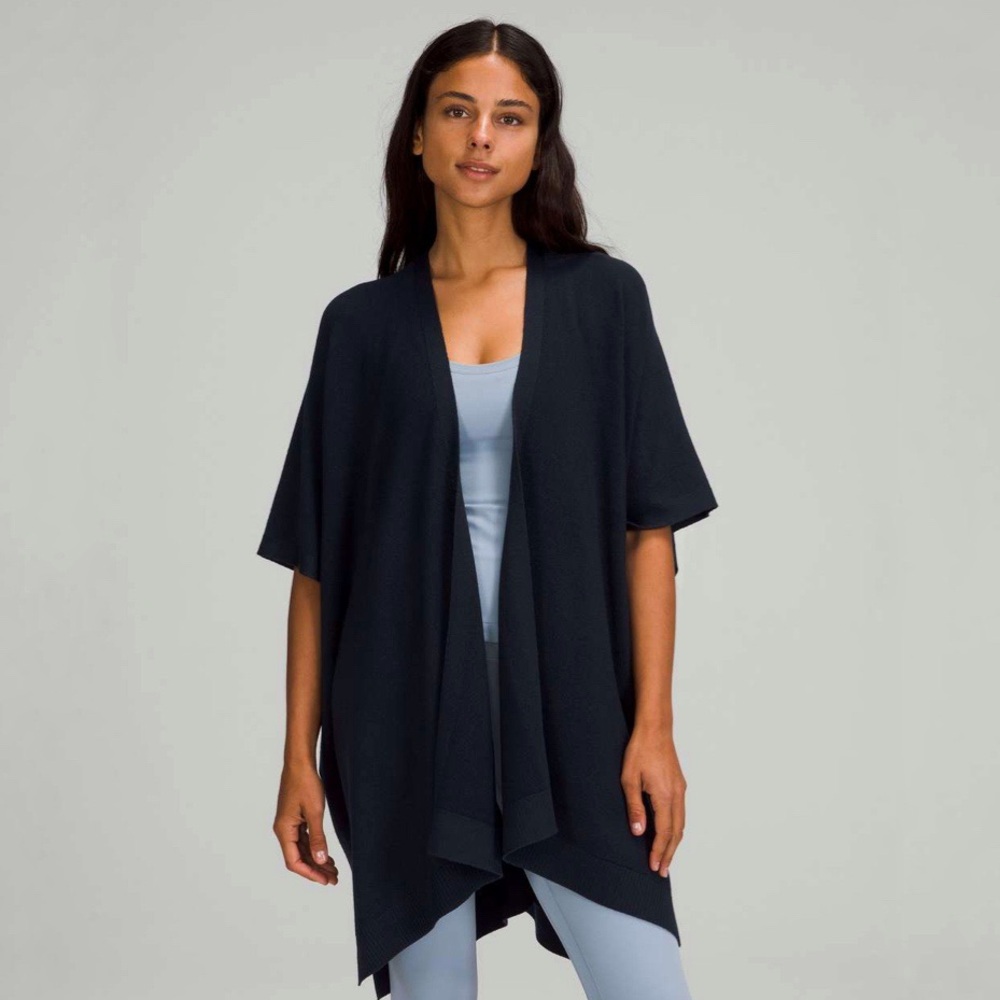 Lululemon |‎ Merino Wool Short Sleeve Wrap True Navy Size M/L